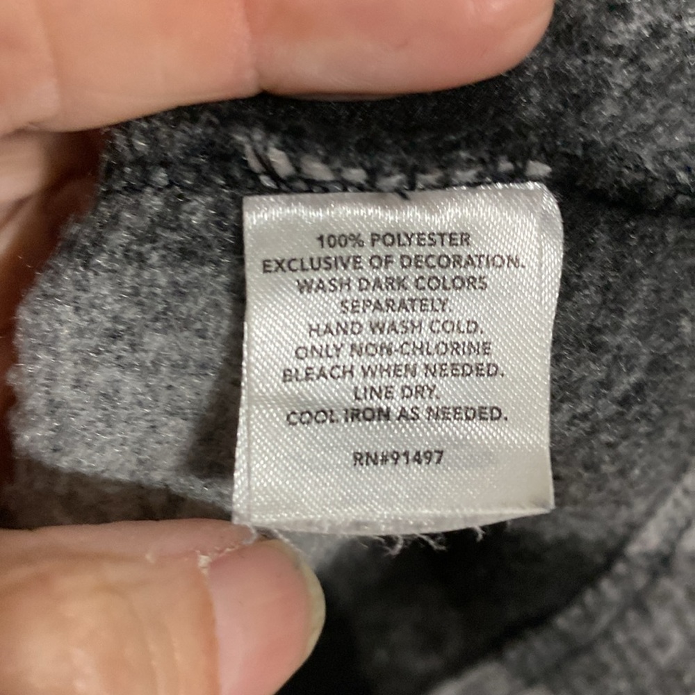 Pullover - Picture 3 of 3